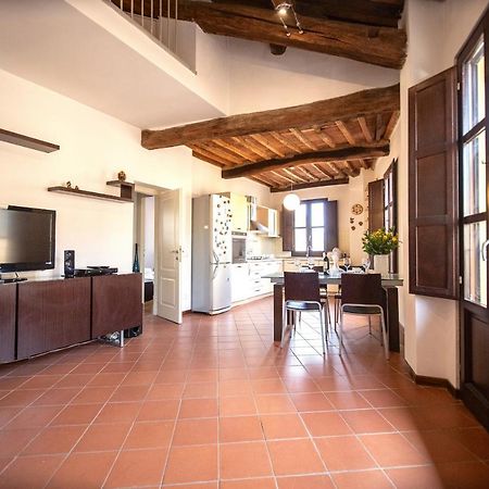 לוקה Serena Apartment, Cosy Close Center Town מראה חיצוני תמונה
