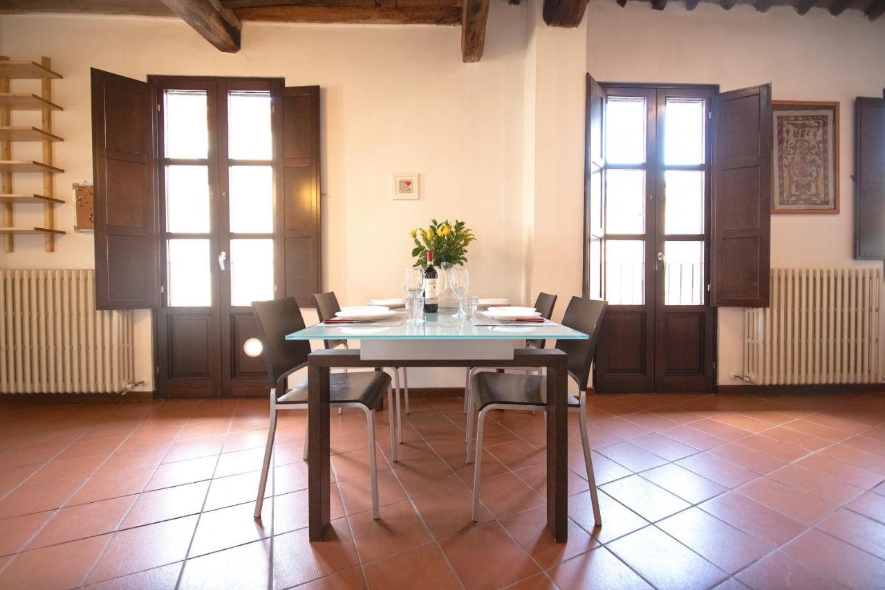 לוקה Serena Apartment, Cosy Close Center Town מראה חיצוני תמונה