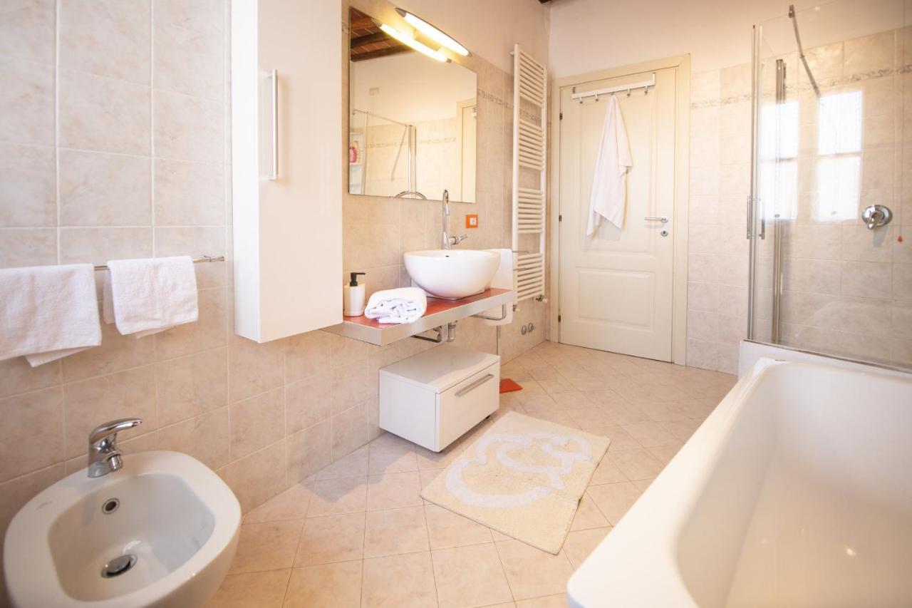 לוקה Serena Apartment, Cosy Close Center Town מראה חיצוני תמונה