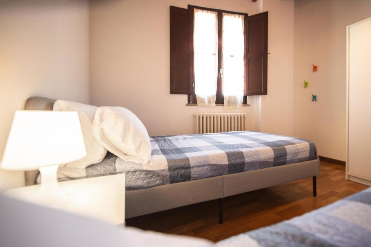 לוקה Serena Apartment, Cosy Close Center Town מראה חיצוני תמונה